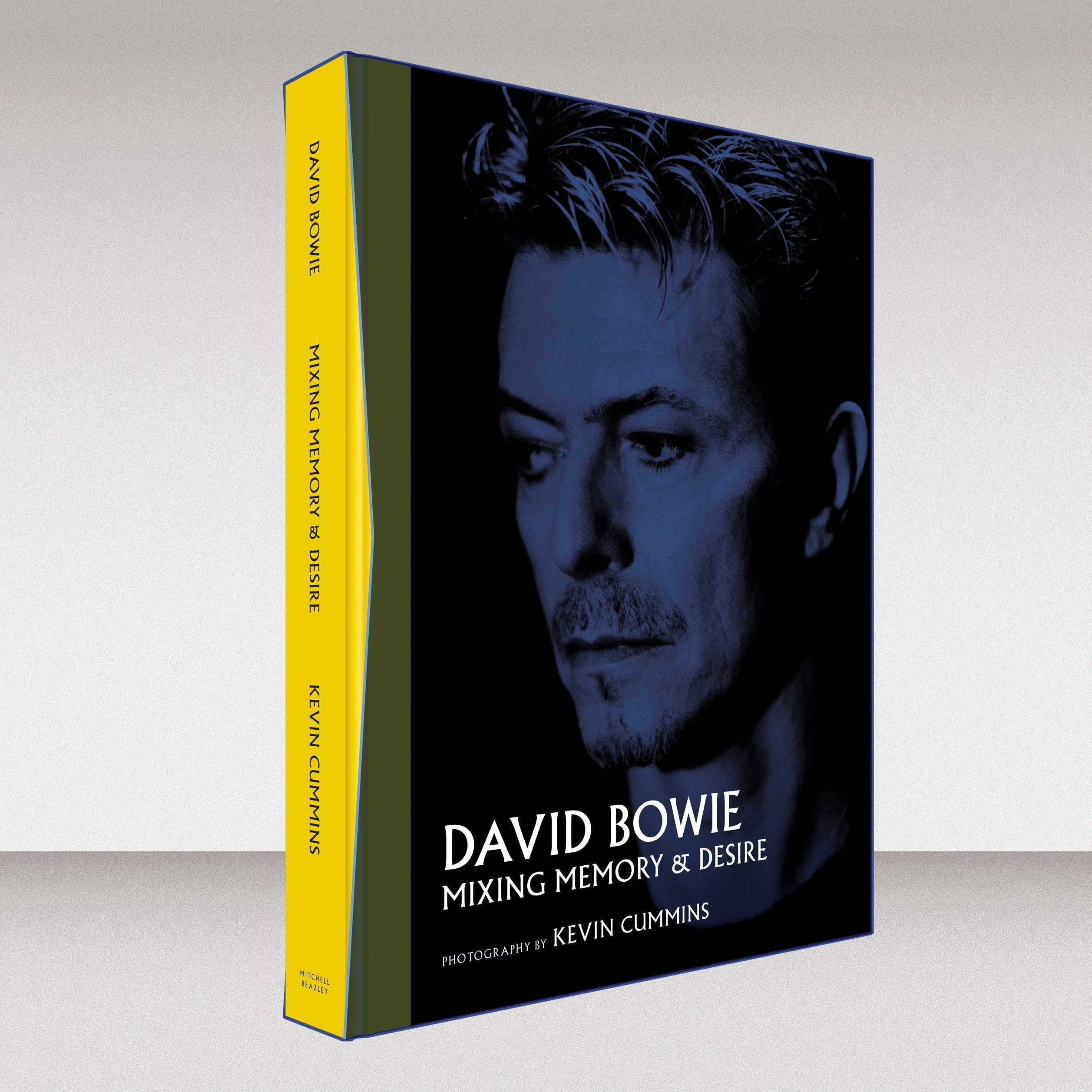 David Bowie - Mixing Memory & Desire (Photographs by Kevin Cummins): Special Edition Hardback Book