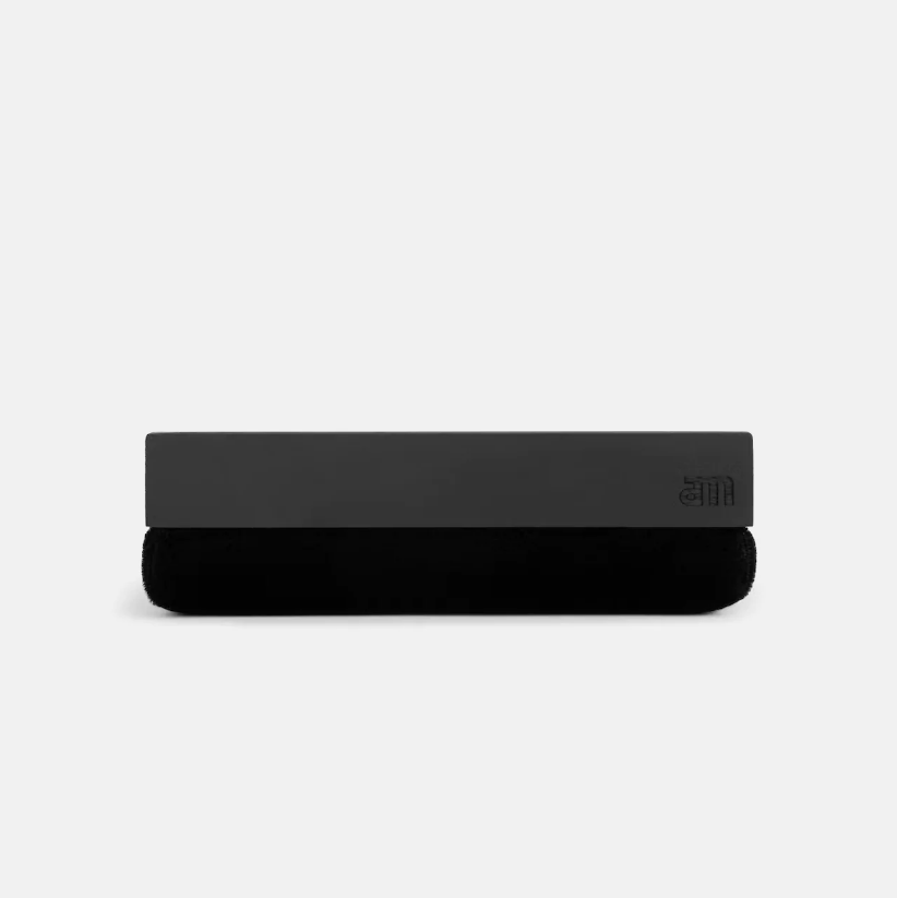 Velvet Brush